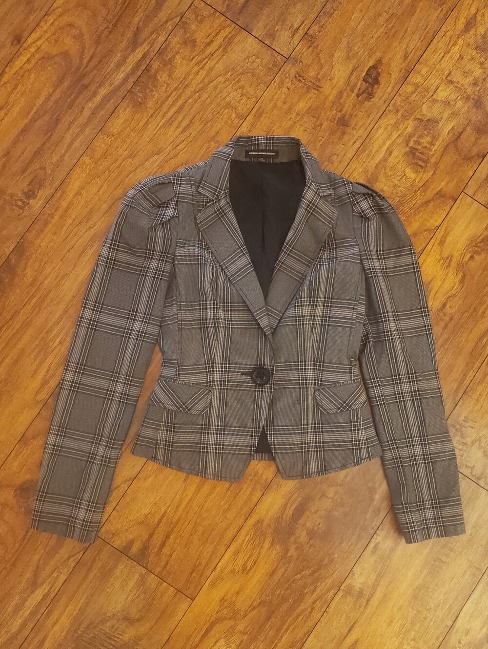 Express Design Studio Size 0 Gray Plaid Cropped Fitted Blazer